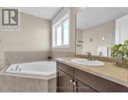 1970 FOXRIDGE CRESCENT - 23