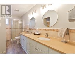 379 SHERWOOD AVENUE - 17