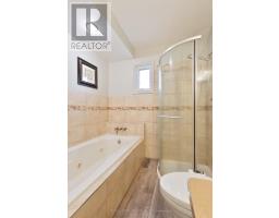 379 SHERWOOD AVENUE - 18