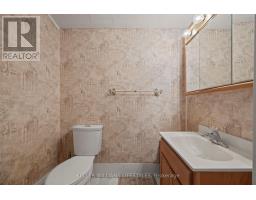 136 QUEEN STREET - 22