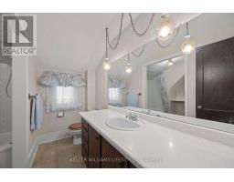 136 QUEEN STREET - 31