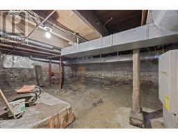 136 QUEEN STREET - 37