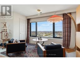 1101 - 19 KING STREET - 10