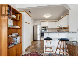 1101 - 19 KING STREET - 13