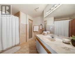 1101 - 19 KING STREET - 21