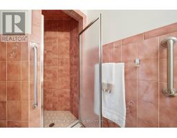 1101 - 19 KING STREET - 30