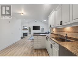 696 VILLAGE GREEN AVENUE - 19