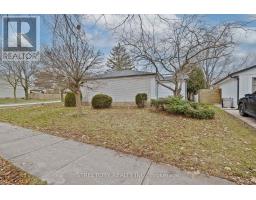 696 VILLAGE GREEN AVENUE - 43