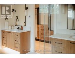 52 ROYAL CRESCENT - 28