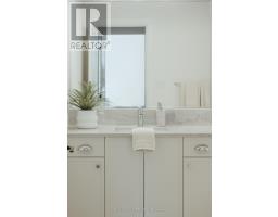 52 ROYAL CRESCENT - 33