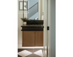 52 ROYAL CRESCENT - 9