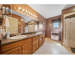 227 WILLIAM STREET E - 17