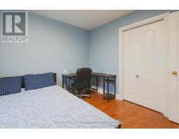 1908 CORONATION DRIVE - 24