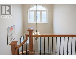 1908 CORONATION DRIVE - 32