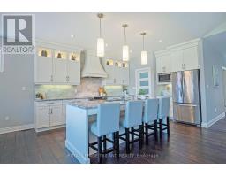 12 TANAGER PLACE - 16