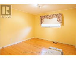 78 STRATHCONA DRIVE - 28