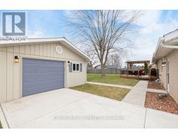 3134 QUEEN STREET - 22