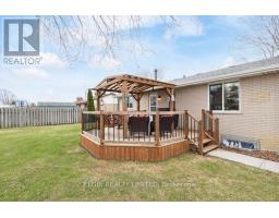 3134 QUEEN STREET - 24