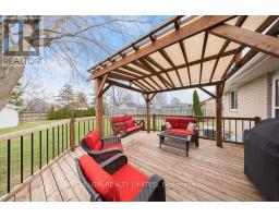 3134 QUEEN STREET - 25