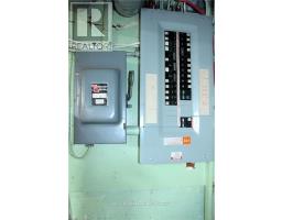 1517 GLOUCESTER ROAD - 17