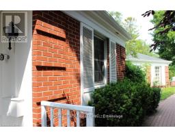 1517 GLOUCESTER ROAD - 18