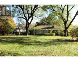 1517 GLOUCESTER ROAD - 23