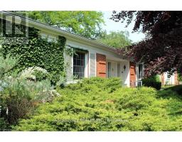 1517 GLOUCESTER ROAD - 26