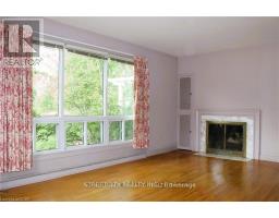 1517 GLOUCESTER ROAD - 7