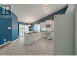 58 - 572 THISTLEWOOD DRIVE - 14