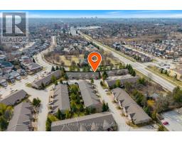 58 - 572 THISTLEWOOD DRIVE - 2