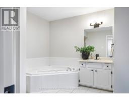 25 - 189 HOMESTEAD CRESCENT - 19