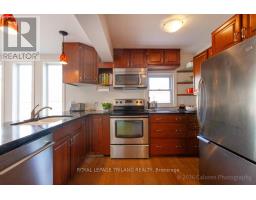 1135 RIVERSIDE DRIVE - 23