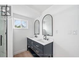 1326 COMMISSIONERS ROAD W - 15
