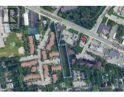 1326 COMMISSIONERS ROAD W - 32