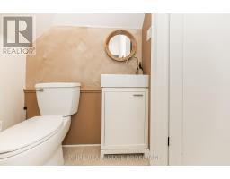 5 HUGHES STREET - 32