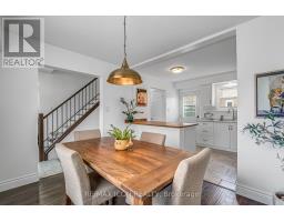 82 BLOOMSBURY COURT - 16