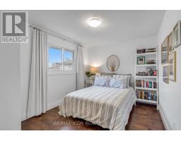 82 BLOOMSBURY COURT - 26