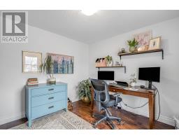 82 BLOOMSBURY COURT - 29