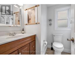 82 BLOOMSBURY COURT - 30