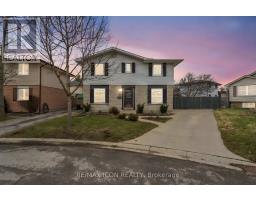 82 BLOOMSBURY COURT - 4