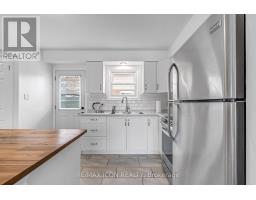 82 BLOOMSBURY COURT - 8