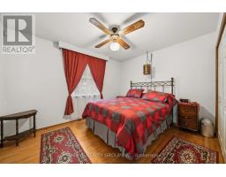 6 SOUTHWOOD CRESCENT - 24