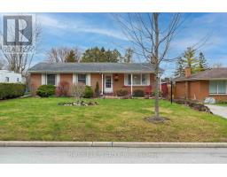 6 SOUTHWOOD CRESCENT - 3