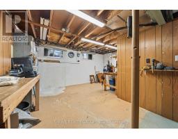 6 SOUTHWOOD CRESCENT - 33