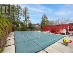 6 SOUTHWOOD CRESCENT - 40