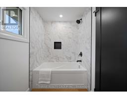 41 - 355 SANDRINGHAM CRESCENT - 25