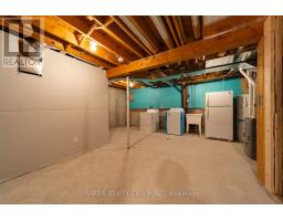 41 - 355 SANDRINGHAM CRESCENT - 31