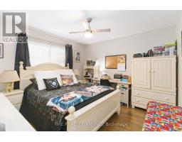 72 METCALFE CRESCENT - 11