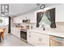 72 METCALFE CRESCENT - 7