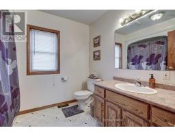 22 WALNUT STREET - 32